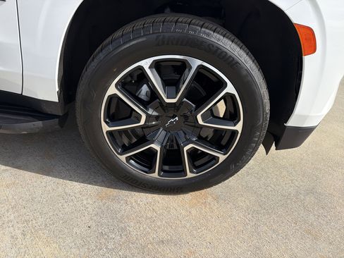 Used 2021 Chevrolet Tahoe RST w/ Luxury Package image 13