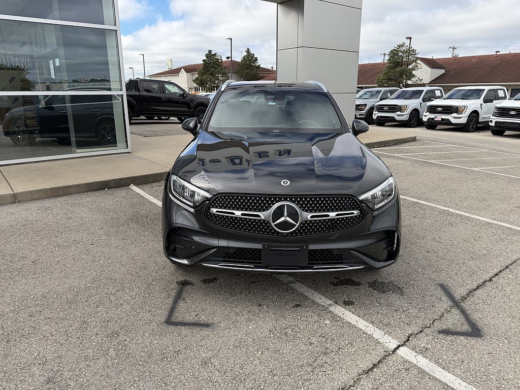 Used 2024 Mercedes-Benz GLC 300 4MATIC image 7