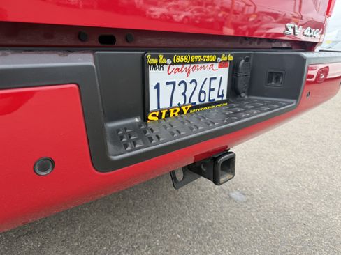 Used 2021 Nissan Titan SV w/ Accessory Utility Package AWD/4WD image 10