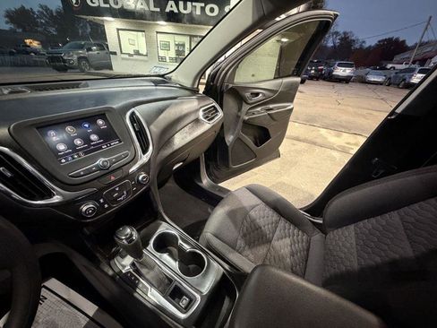 Used 2020 Chevrolet Equinox LT image 19