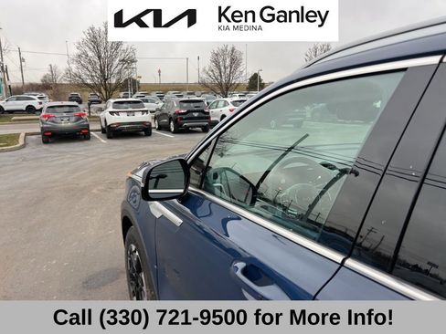 Certified 2025 Kia Sorento S w/ Panoramic Sunroof Package image 25