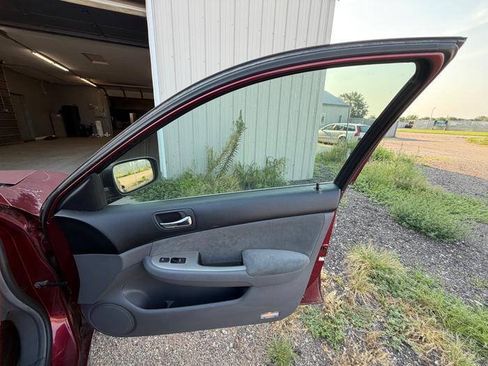 Used 2004 Honda Accord EX image 28