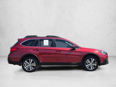 Used 2018 Subaru Outback 2.5i Limited AWD/4WD image 6