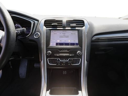 Certified 2020 Ford Fusion SEL FWD image 16