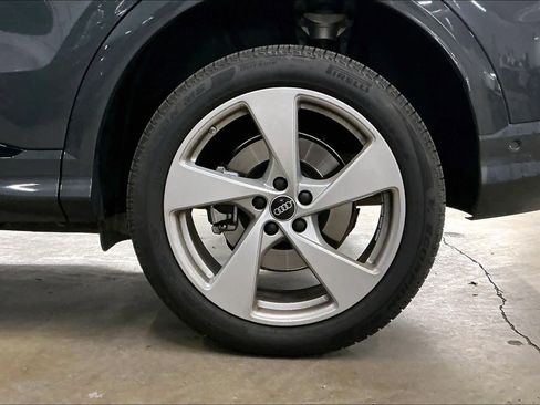 Used 2025 Audi Q5 Premium Plus w/ Premium Plus image 12