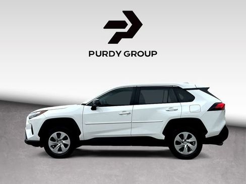 Used 2024 Toyota RAV4 LE FWD image 5