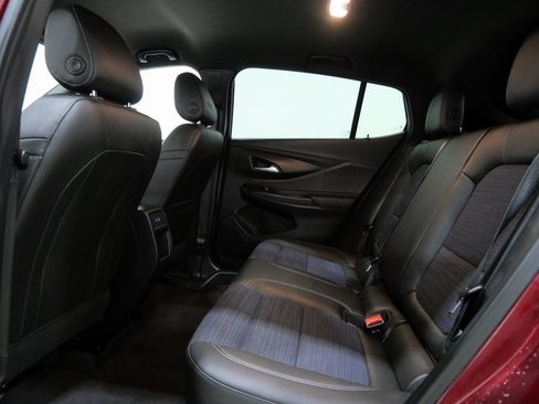 Used 2025 Buick Envista Preferred w/ Convenience II Package image 24