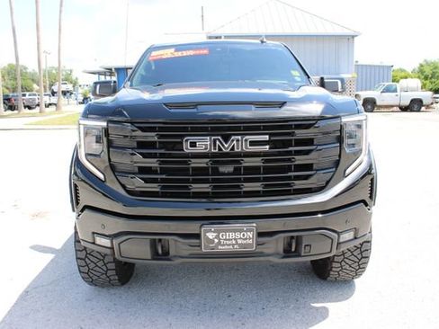 Used 2024 GMC Sierra 1500 Elevation w/ Elevation Premium Package AWD/4WD image 2
