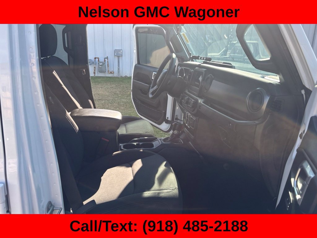 Used 2023 Jeep Gladiator Sport AWD/4WD image 15