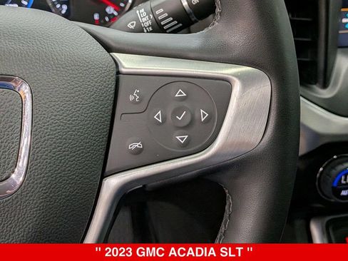 Used 2023 GMC Acadia SLT w/ Technology Package AWD/4WD image 18