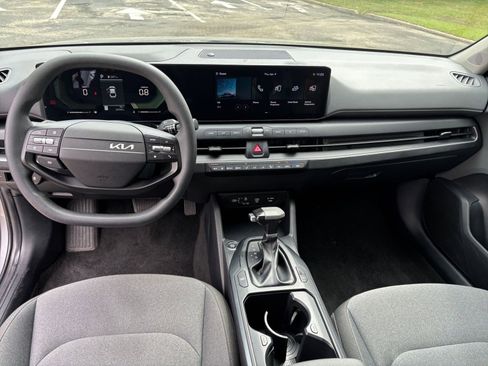 Used 2025 Kia K4 FWD image 28