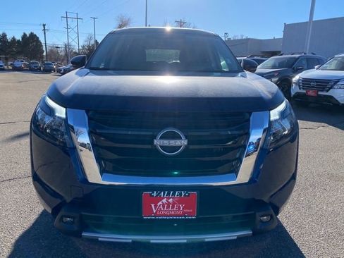 New 2025 Nissan Pathfinder Platinum image 8