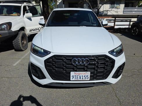 Used 2025 Audi Q5 2.0T Premium w/ Convenience Plus Package image 2