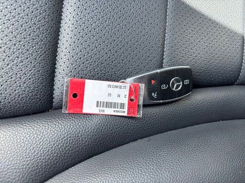 Used 2022 Mercedes-Benz GLC 300 4MATIC image 14