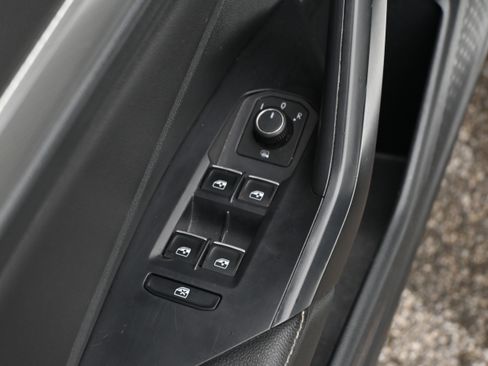 Used 2023 Volkswagen Jetta S image 28