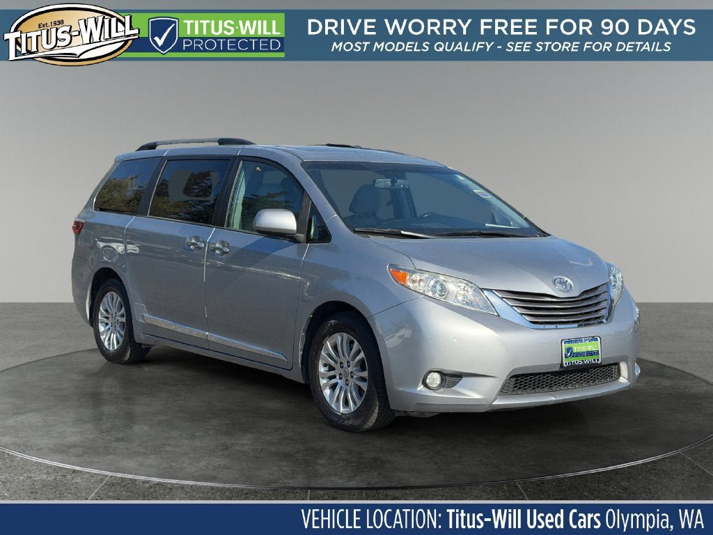Used 2017 Toyota Sienna XLE w/ XLE Navigation Package FWD image 1
