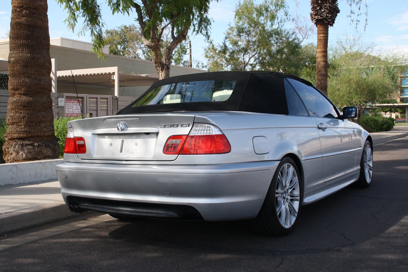 Used 2005 BMW 330Ci Convertible RWD image 4