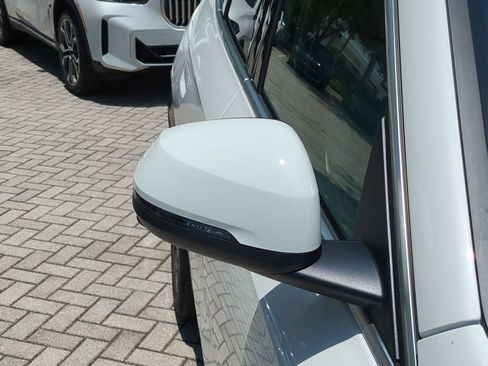 New 2026 BMW X1 xDrive28i w/ Technology Package AWD/4WD image 12