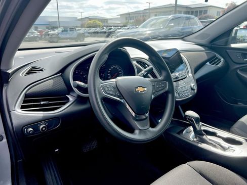 Used 2024 Chevrolet Malibu LT FWD image 10