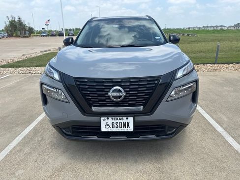 Used 2023 Nissan Rogue SV w/ SV Premium B Package AWD/4WD image 11