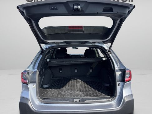 Used 2025 Subaru Outback Premium AWD/4WD image 8