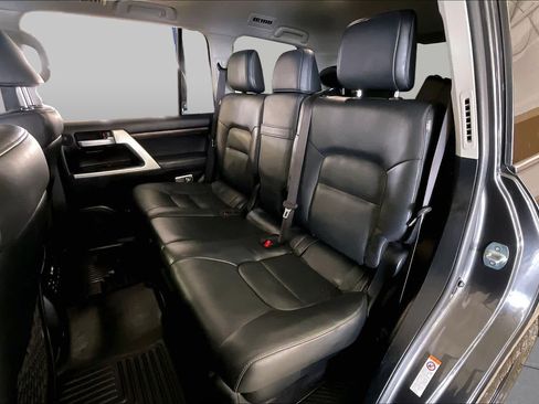 Used 2018 Toyota Land Cruiser AWD/4WD image 19