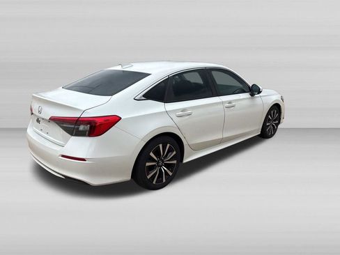 Used 2022 Honda Civic EX image 4