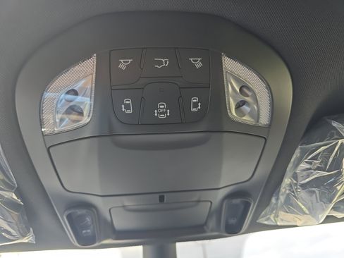 New 2026 Chrysler Pacifica Select image 32