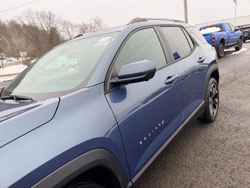 New 2026 Chevrolet Equinox LT w/ Convenience Package II image 12