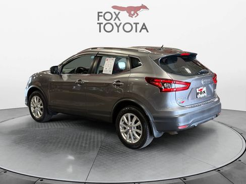 Used 2021 Nissan Rogue Sport SV image 4