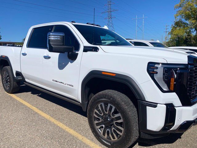 Certified 2024 GMC Sierra 3500 Denali Ultimate AWD/4WD image 1