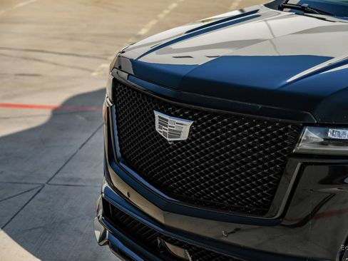 Used 2023 Cadillac Escalade V image 28
