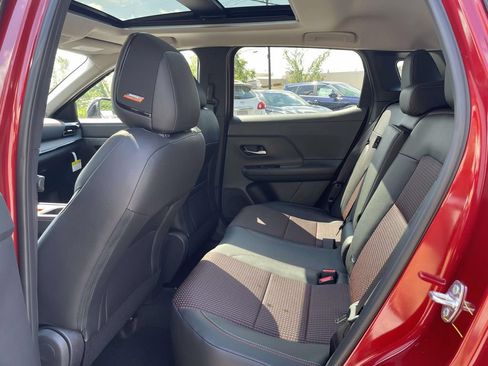 New 2026 Nissan Kicks SR w/ SR Premium Package FWD image 9