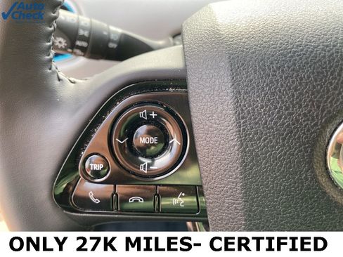 Used 2020 Toyota Prius XLE w/ Advanced Technology Package image 26