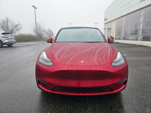 Used 2024 Tesla Model Y Performance image 2