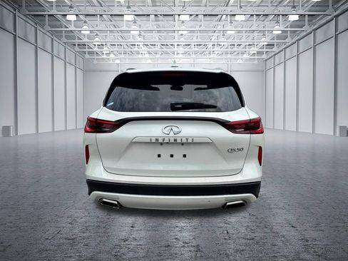 Used 2022 INFINITI QX50 Luxe w/ Appearance Package FWD image 6