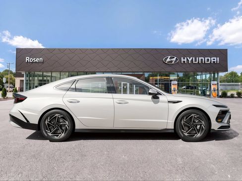 New 2026 Hyundai Sonata SEL AWD/4WD image 6