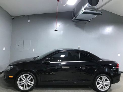 Used 2014 Volkswagen Eos Executive FWD image 12