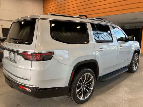 Used 2022 Jeep Wagoneer Series II w/ Premium Group I image 5