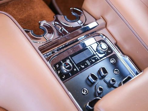 Used 2014 Bentley Mulsanne RWD image 20