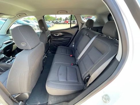 Used 2023 GMC Terrain SLE w/ Driver Convenience Package FWD image 18