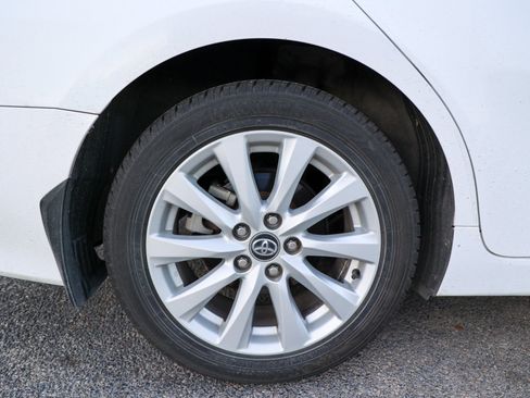 Used 2020 Toyota Camry LE w/ Convenience Package image 11