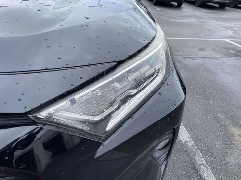 Used 2019 Toyota RAV4 XLE image 11