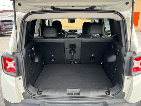Used 2020 Jeep Renegade Limited image 12
