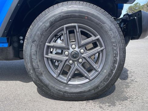 New 2026 Jeep Gladiator Sport image 9