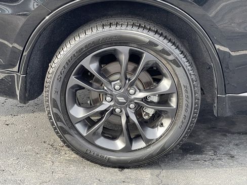 Used 2024 Dodge Durango GT image 11