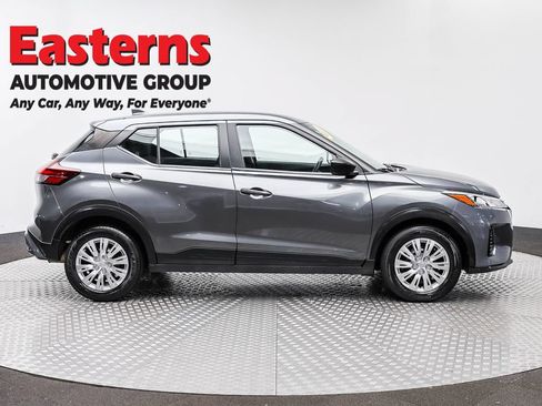 Used 2024 Nissan Kicks S FWD image 4