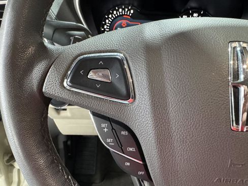 Used 2018 Lincoln MKX Premiere AWD/4WD image 13