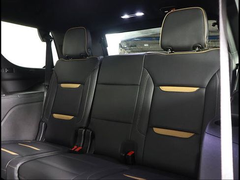 Used 2021 GMC Yukon AT4 w/ Rear Media and Nav Package AWD/4WD image 11