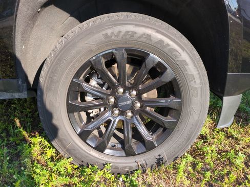 Used 2021 GMC Canyon Elevation image 10